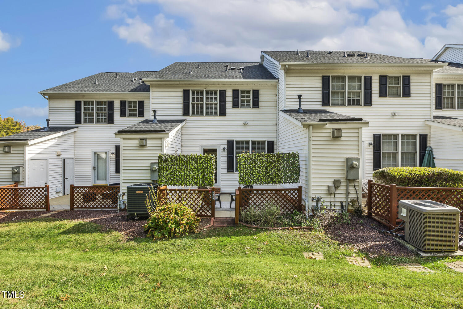 5402 Goldenglow Way Raleigh, NC 27606 - Photo 40 of 44 040