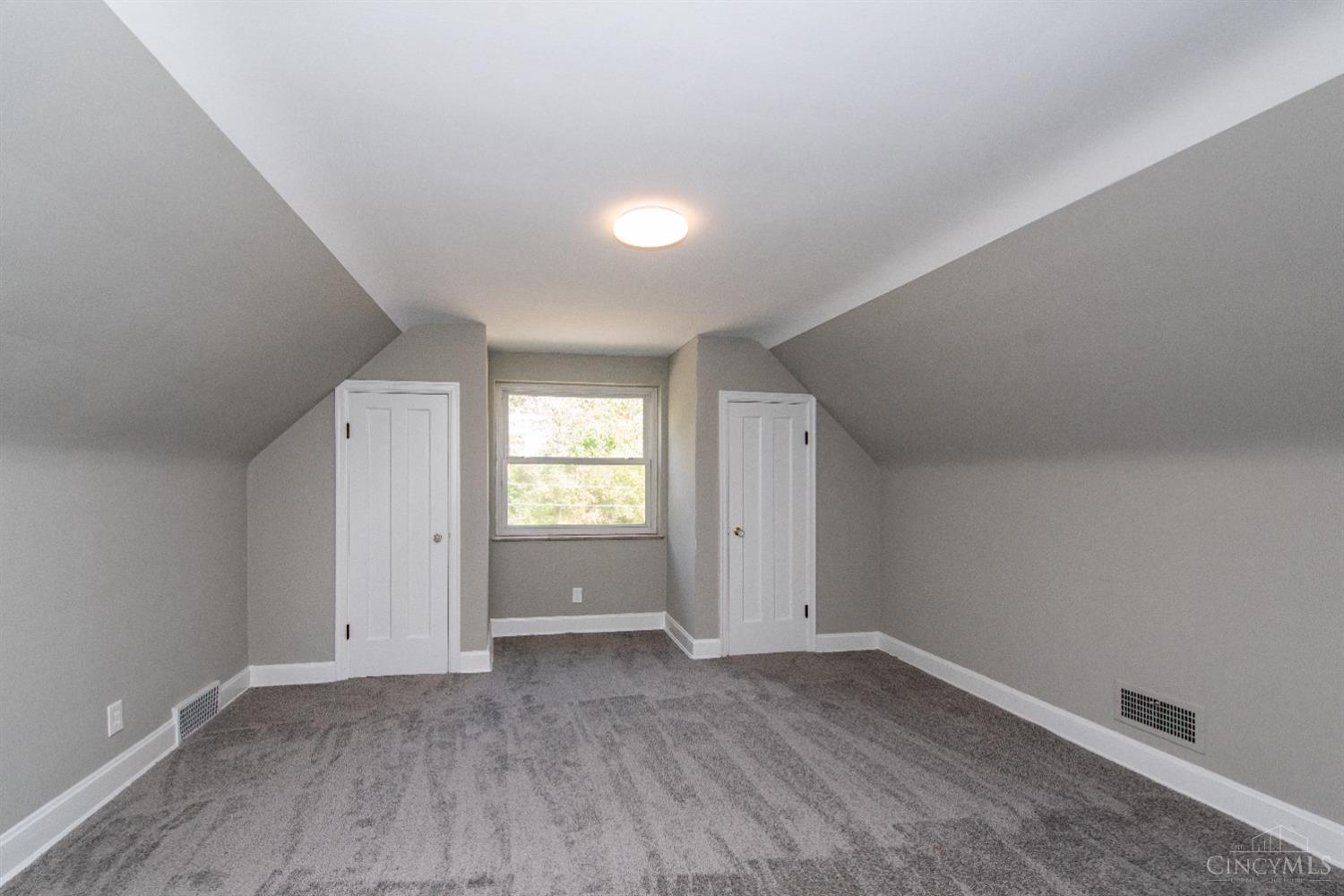 4265 Hutchinson Road Cincinnati, OH 45248 - Photo 26 of 46 Second level bedroom 2.