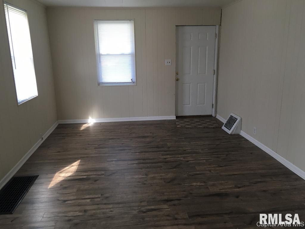 2664 Yale Boulevard Springfield, IL 62703 - Photo 4 of 8
