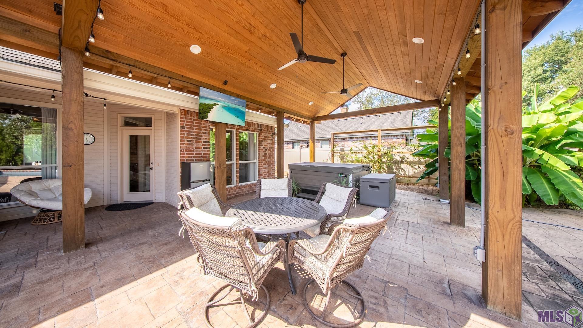 18939 Beaujolaes Avenue Baton Rouge, LA 70817 - Photo 4 of 25 spa area