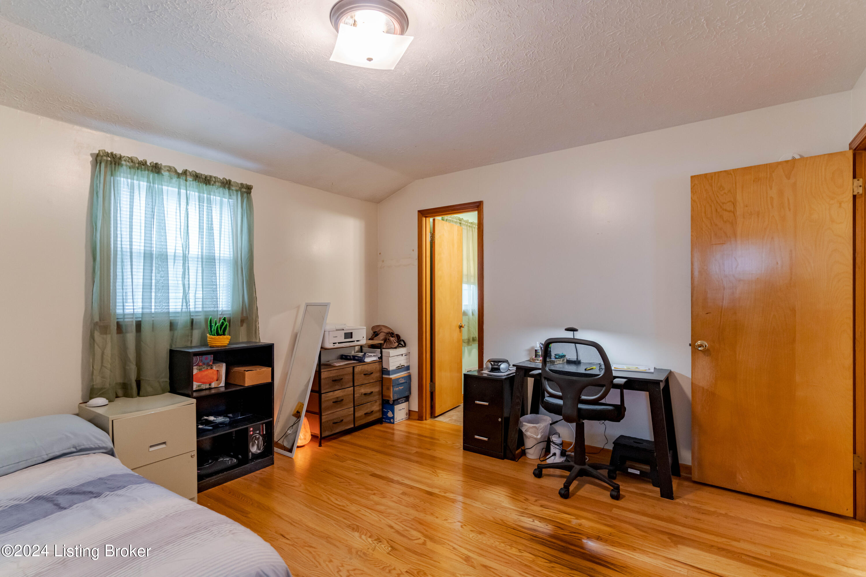 7904 Naples Road Louisville, KY 40219 - Photo 20 of 42 DSC00652
