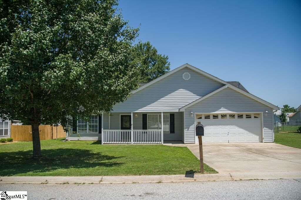 200 Grape Arbor Lane Fountain Inn, SC 29644 - Photo 1 of 29 Gallery Image 1