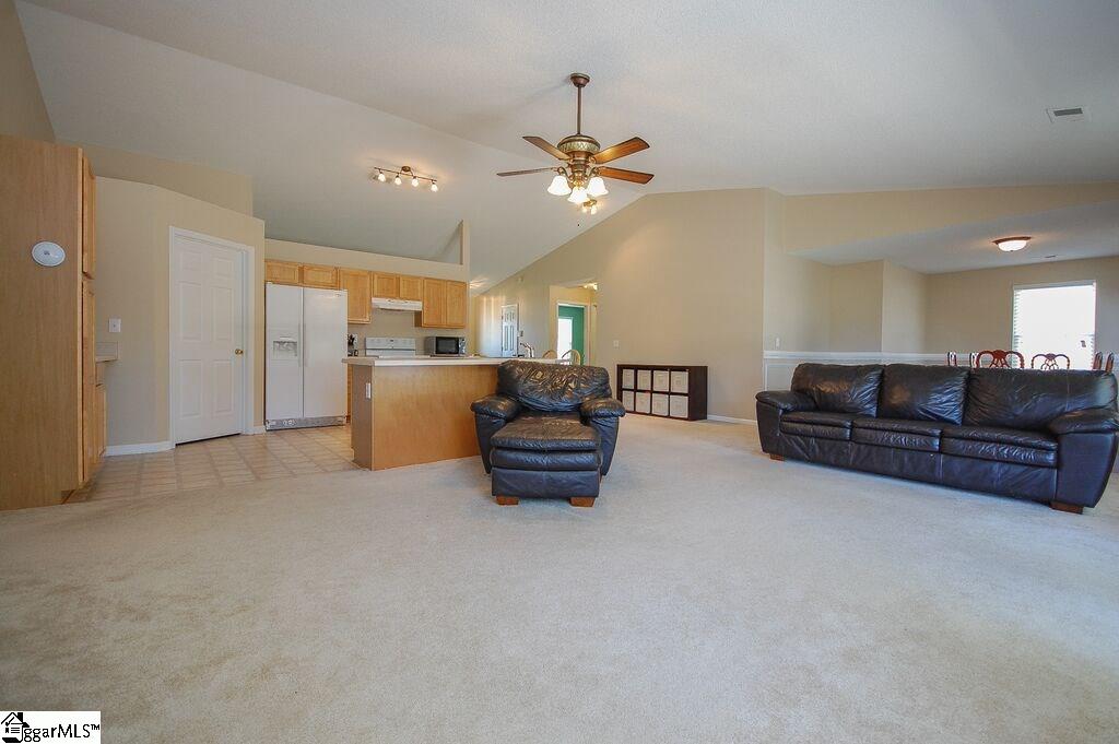 200 Grape Arbor Lane Fountain Inn, SC 29644 - Photo 8 of 29 Gallery Image 8