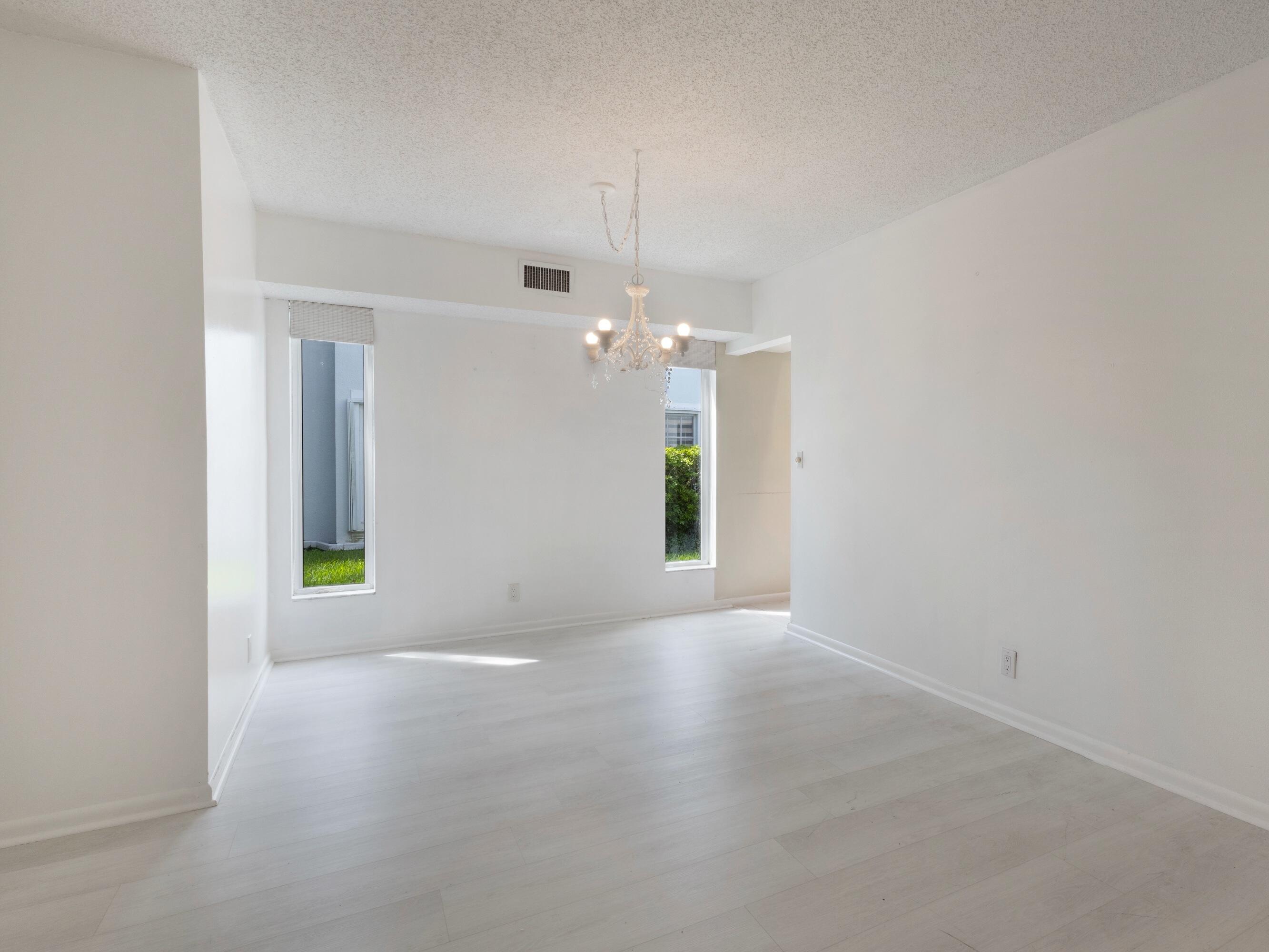 6245 Old Court Road, Unit 102 Boca Raton, FL 33433 - Photo 6 of 39 Dining 1
