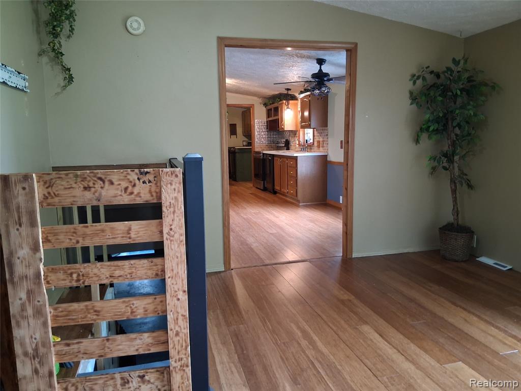 10055 North Genesee Road Mount Morris, MI 48458 - Photo 19 of 43