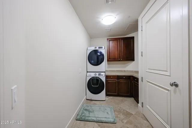 $5,900 | 2211 East Camelback Road, Unit 106, Phoenix, AZ 85016