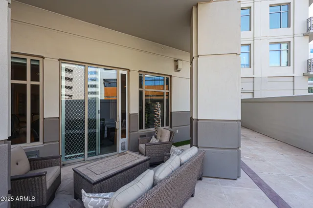 $5,900 | 2211 East Camelback Road, Unit 106, Phoenix, AZ 85016