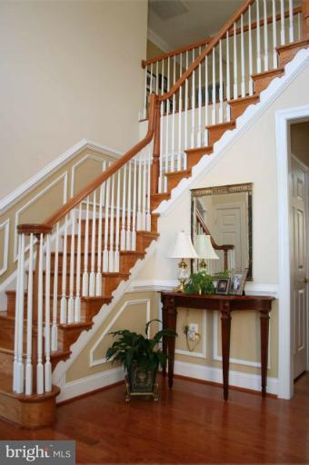 6728 Cedar Spring Road Centreville, VA 20121 - Photo 23 of 30 Interior (General)