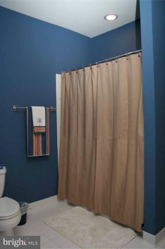 6728 Cedar Spring Road Centreville, VA 20121 - Photo 7 of 30 Bath
