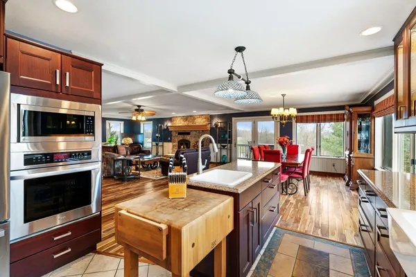 $995,000 | W8135 830th Avenue, River Falls, WI 54022