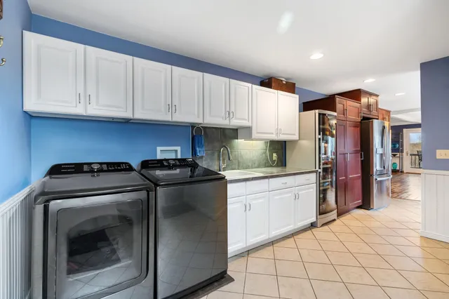 $995,000 | W8135 830th Avenue, River Falls, WI 54022