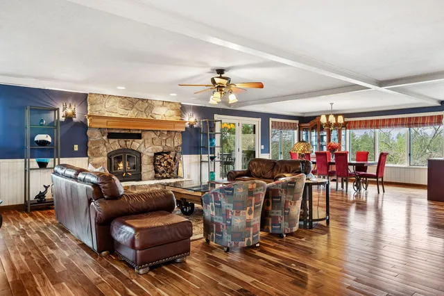 $995,000 | W8135 830th Avenue, River Falls, WI 54022