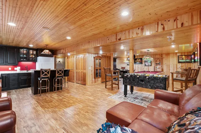 $995,000 | W8135 830th Avenue, River Falls, WI 54022