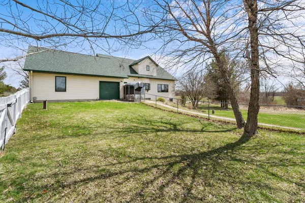 $995,000 | W8135 830th Avenue, River Falls, WI 54022