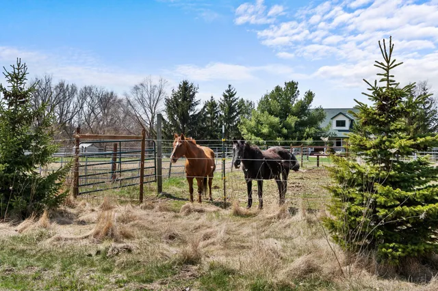 $995,000 | W8135 830th Avenue, River Falls, WI 54022