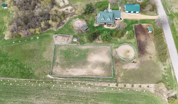 $995,000 | W8135 830th Avenue, River Falls, WI 54022