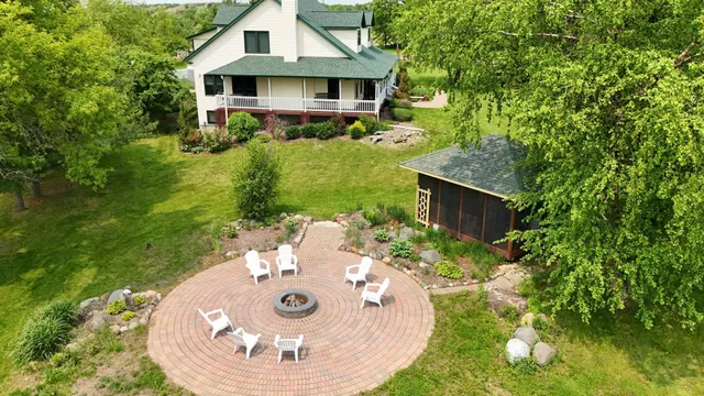 $995,000 | W8135 830th Avenue, River Falls, WI 54022