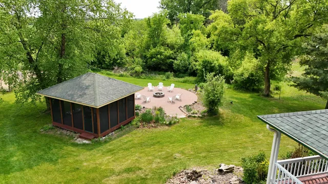 $995,000 | W8135 830th Avenue, River Falls, WI 54022