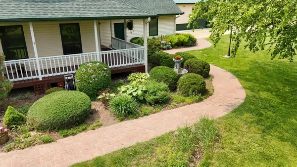 $995,000 | W8135 830th Avenue, River Falls, WI 54022