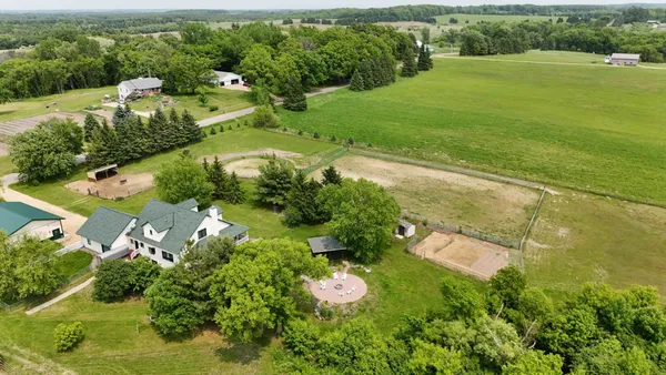 $995,000 | W8135 830th Avenue, River Falls, WI 54022