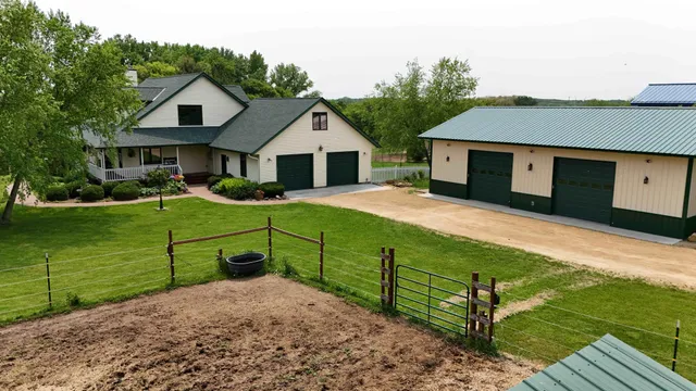 $995,000 | W8135 830th Avenue, River Falls, WI 54022