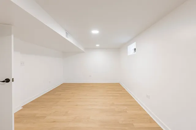 $264,999 | 7511 South Damen Avenue, Chicago, IL 60620