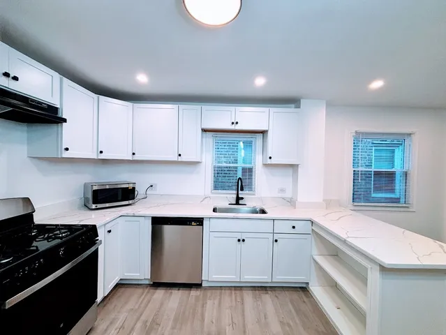 $264,999 | 7511 South Damen Avenue, Chicago, IL 60620