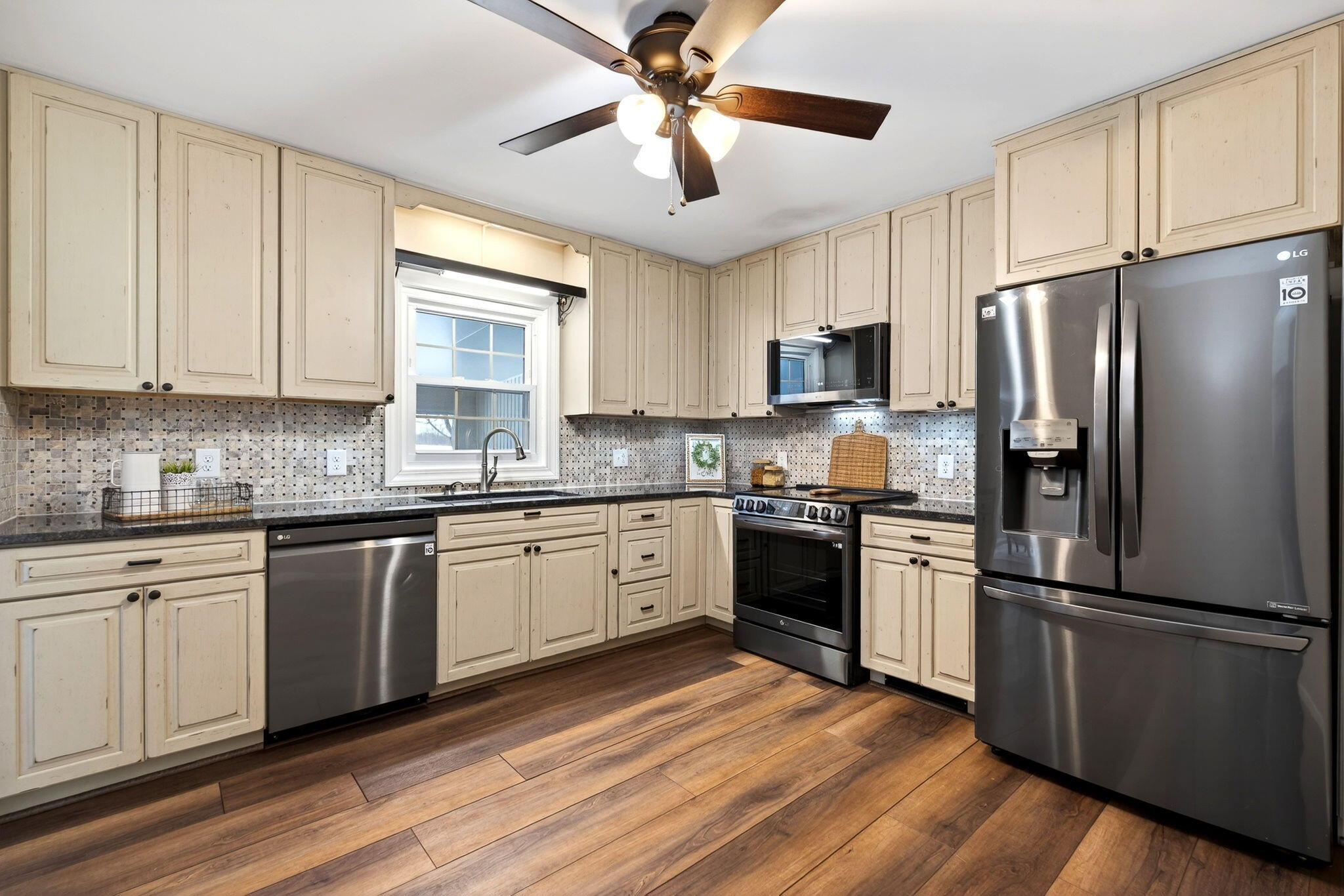 206 South Tecumseh Road Springfield, OH 45506 - Photo 8 of 41 Gallery Image 8