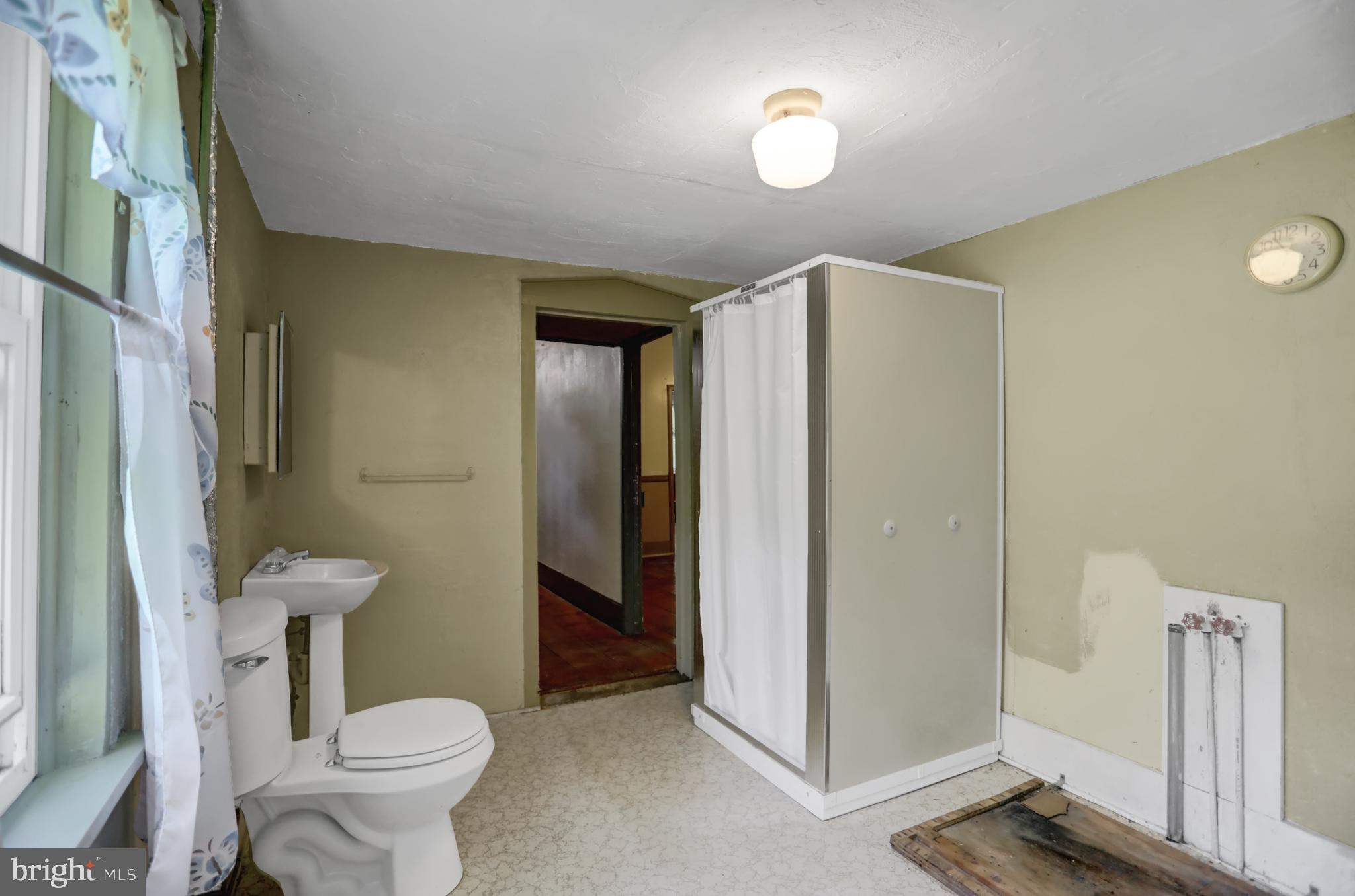 491 McKeehan Road New Bloomfield, PA 17068 - Photo 17 of 71 Main floor full bath.