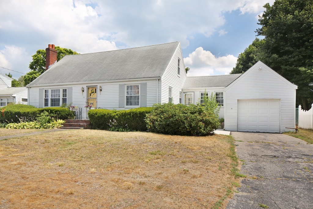 31 Rinaldo Road Weymouth, MA 02191 - Photo 12 of 21