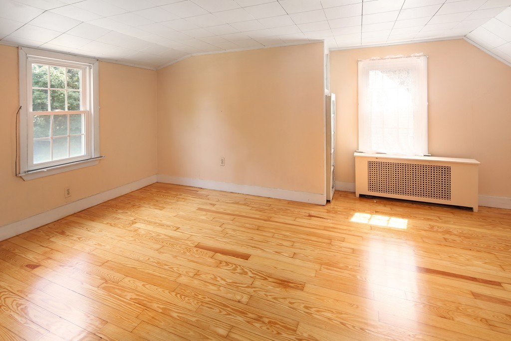 31 Rinaldo Road Weymouth, MA 02191 - Photo 14 of 21