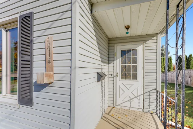 $180,000 | 1414 Nagle Avenue, Manitowoc, WI 54220