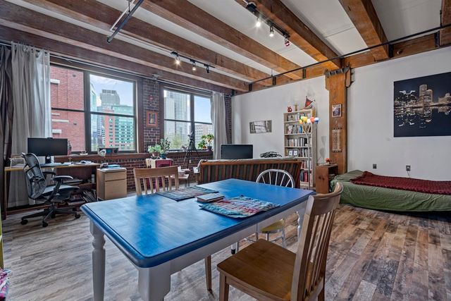 $725,000 | 33 Sleeper Street, Unit 302, Boston, MA 02210