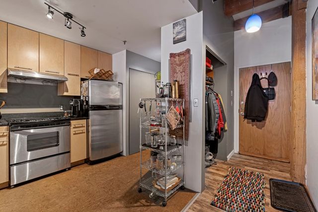 $725,000 | 33 Sleeper Street, Unit 302, Boston, MA 02210