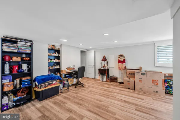 $4,500 | 3162 Patrick Henry Drive, Falls Church, VA 22044