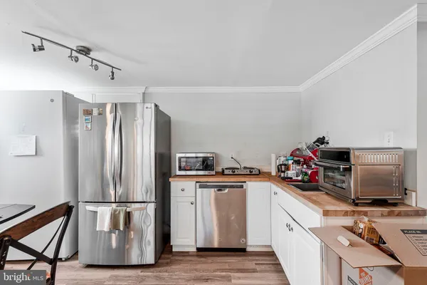 $4,500 | 3162 Patrick Henry Drive, Falls Church, VA 22044
