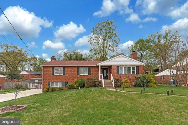 $4,500 | 3162 Patrick Henry Drive, Falls Church, VA 22044