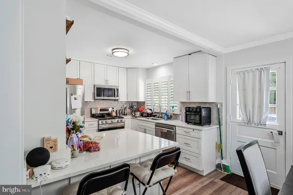 $4,500 | 3162 Patrick Henry Drive, Falls Church, VA 22044