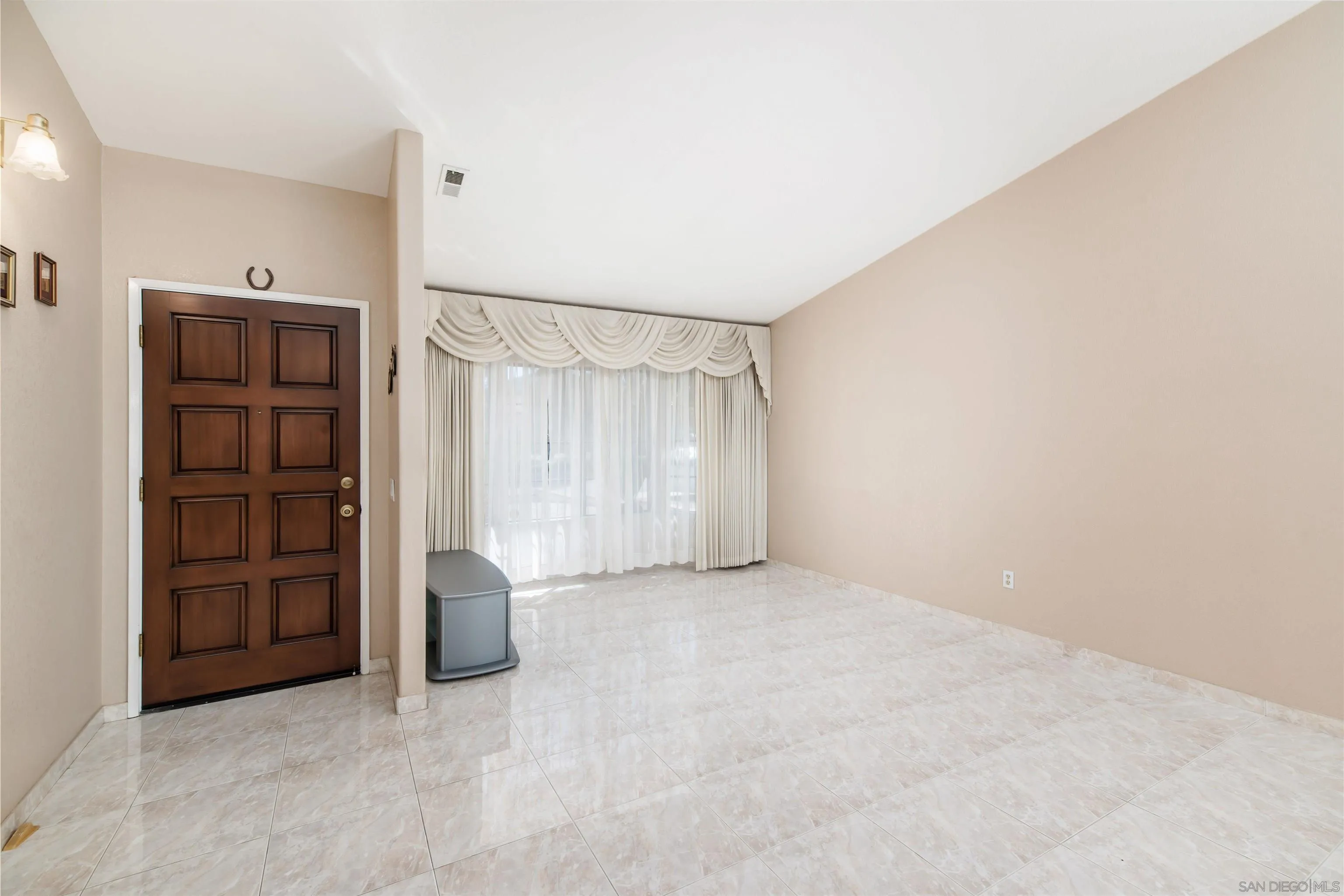 12810 Cochera Road Lakeside, CA 92040 - Photo 3 of 19 an empty room with closet