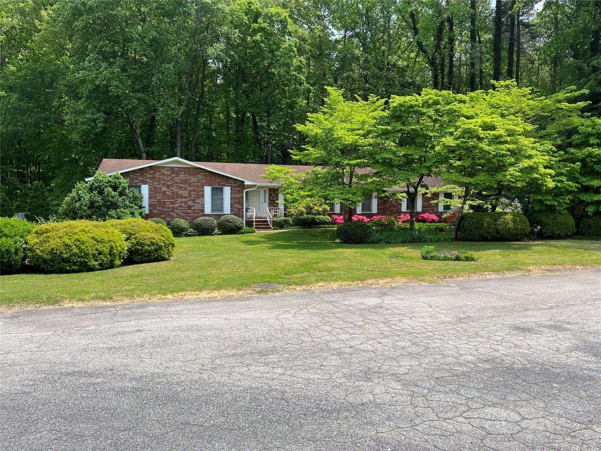 122 Lancelot Road Salisbury, NC 28147 - Photo 2 of 28 Gallery Image 2