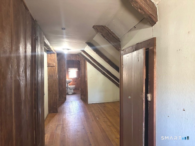 110 East Main Street Clinton, CT 06413 - Photo 26 of 40 Upstairs Hallway