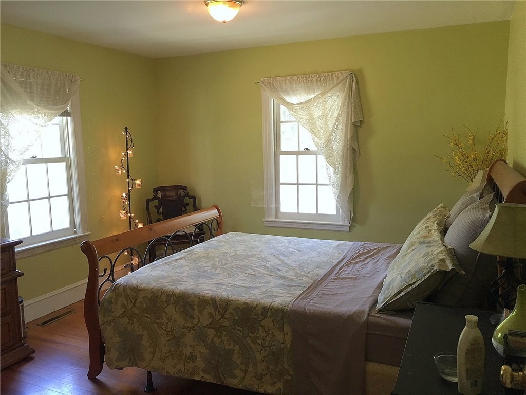 27 Short Road North Kingstown, RI 02852 - Photo 18 of 36 Gallery Image 18