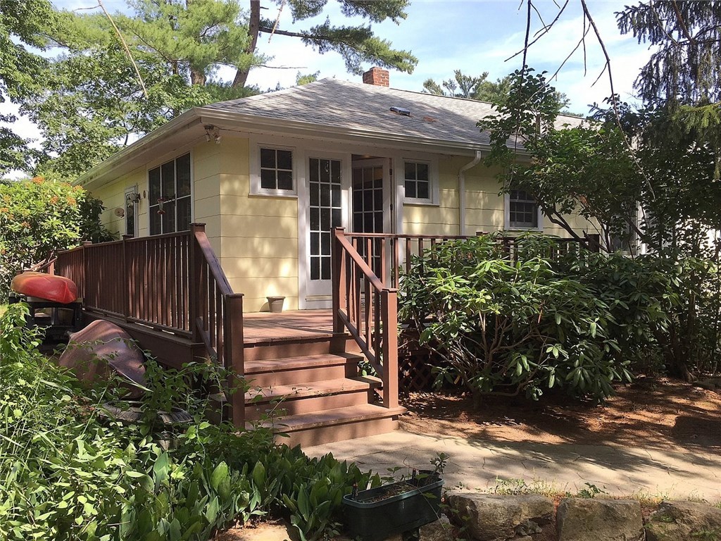 27 Short Road North Kingstown, RI 02852 - Photo 5 of 36 Gallery Image 5
