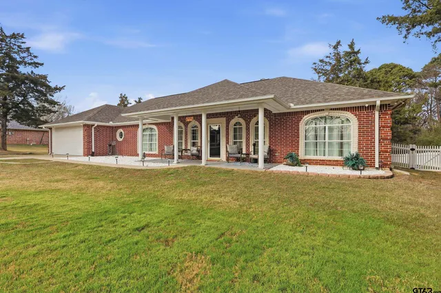 $475,000 | 256 County Road 4132, Pittsburg, TX 75686