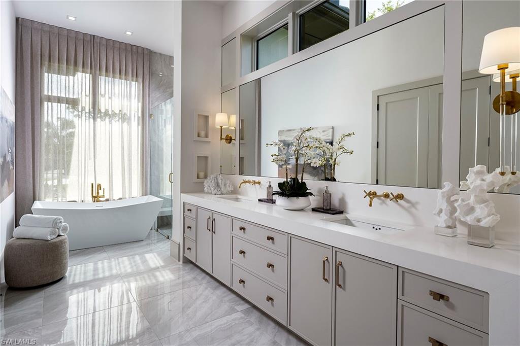 317 West Street Naples, FL 34108 - Photo 18 of 32