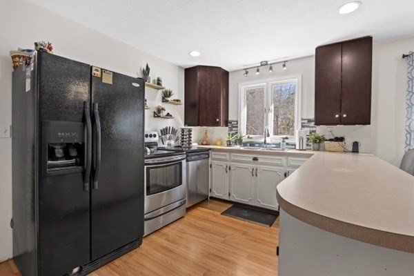 117 West Road Ashby, MA 01431 - Photo 4 of 38 Gallery Image 4
