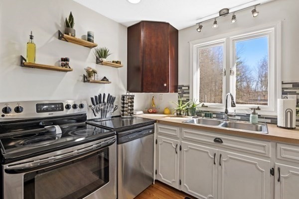 117 West Road Ashby, MA 01431 - Photo 7 of 38 Gallery Image 7