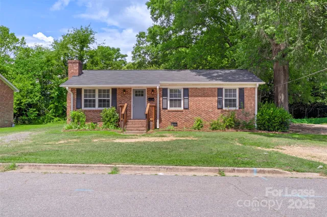 front view of house with a yard