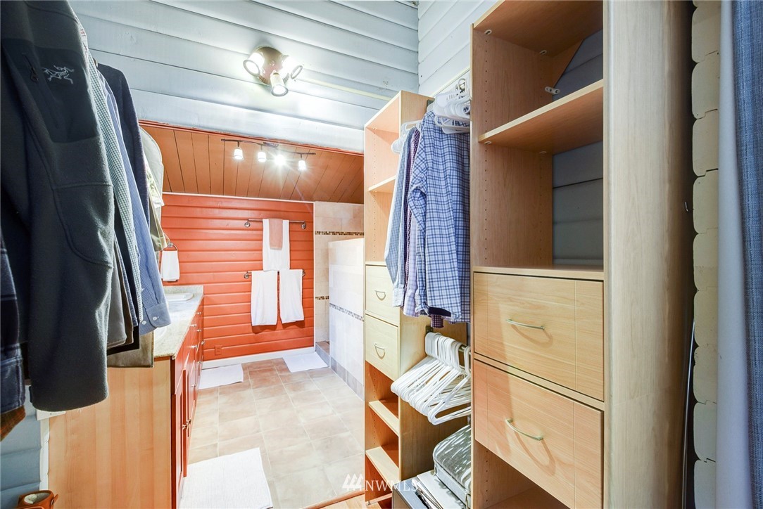527 240th Street Southwest Bothell, WA 98021 - Photo 15 of 32 a view of an entryway with wooden floor and door
