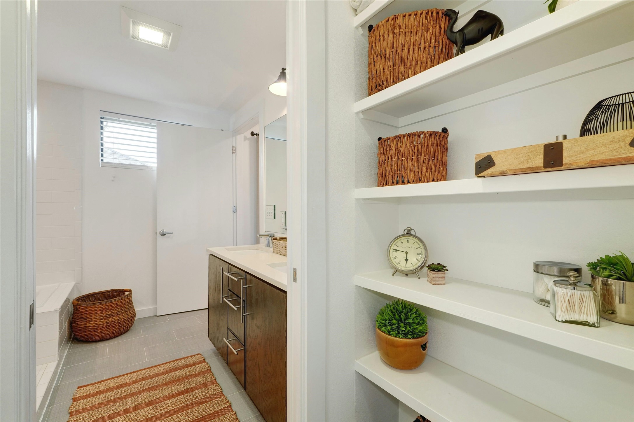 1907 East 14th Street, Unit A Austin, TX 78702 - Photo 26 of 35